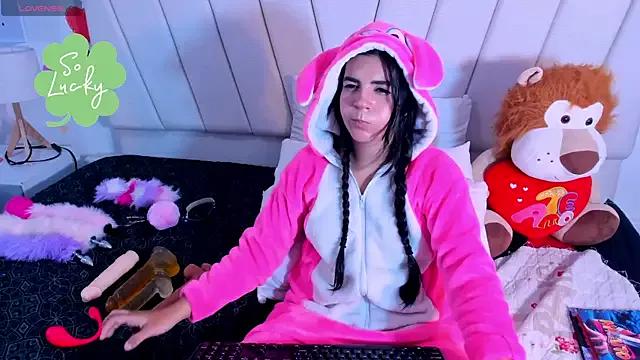Check-out the world of girls and talk with our steaming hot slutz, bringing your desired characters to life with authentic apparel and cam streams.