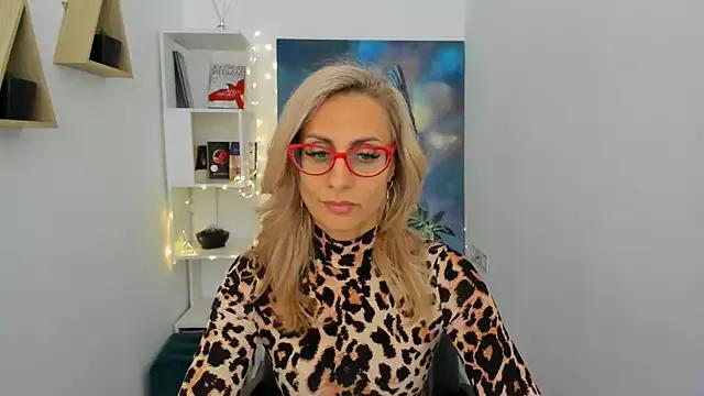 MuseOfStage from StripChat is Freechat