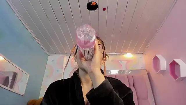 nashira_angels from StripChat is Freechat