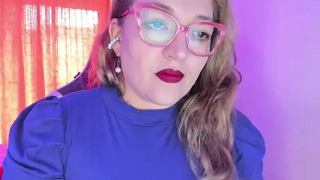 Check-out the world of girls and talk with our steaming hot slutz, bringing your desired characters to life with authentic apparel and cam streams.