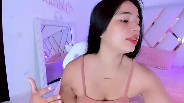 Check-out the world of girls and talk with our steaming hot slutz, bringing your desired characters to life with authentic apparel and cam streams.