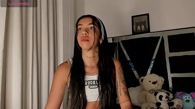 Check-out the world of girls and talk with our steaming hot slutz, bringing your desired characters to life with authentic apparel and cam streams.