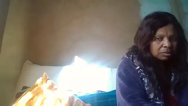 Nicky52 from StripChat is Freechat