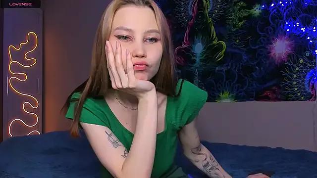 Nicole_matt from StripChat is Freechat
