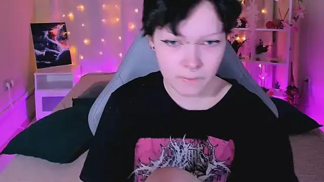 Check-out the world of girls and talk with our steaming hot slutz, bringing your desired characters to life with authentic apparel and cam streams.