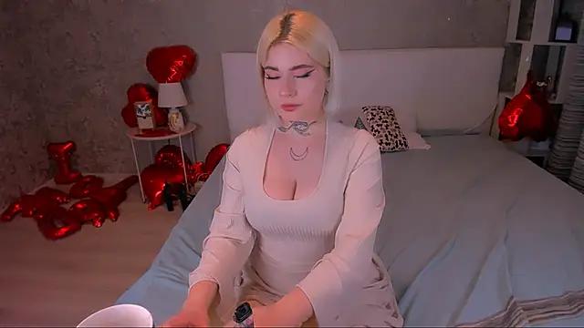 Check-out the world of girls and talk with our steaming hot slutz, bringing your desired characters to life with authentic apparel and cam streams.