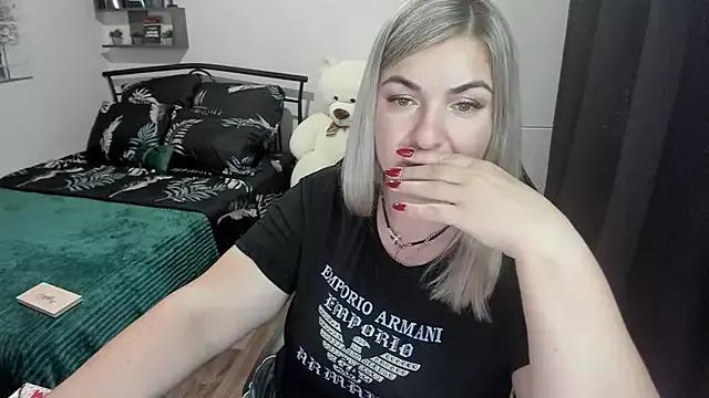 NikaSkylink from StripChat is Freechat