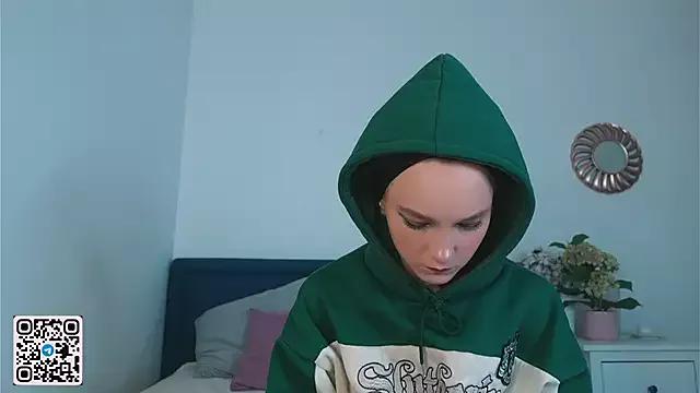 Check-out the world of girls and talk with our steaming hot slutz, bringing your desired characters to life with authentic apparel and cam streams.