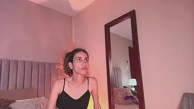 Nina_Cavaali from StripChat is Freechat