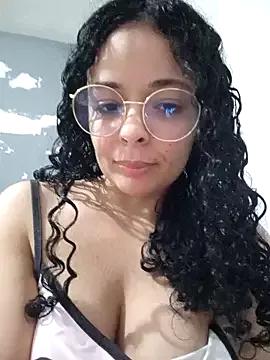 NinaSweet2 from StripChat is Freechat