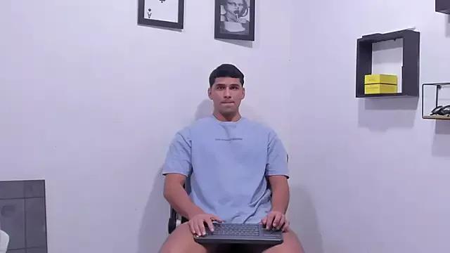 noah_belami from StripChat is Freechat