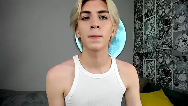 Oliver_Starboy from StripChat is Freechat