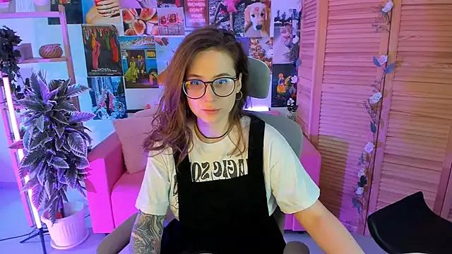 Check-out the world of girls and talk with our steaming hot slutz, bringing your desired characters to life with authentic apparel and cam streams.