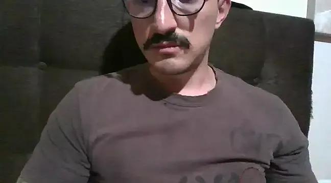 oscarshow24 from StripChat is Freechat