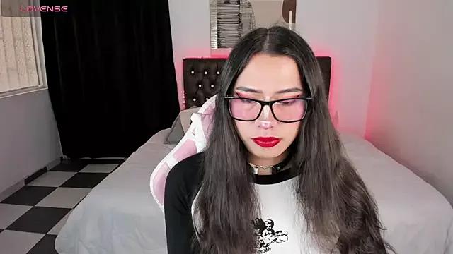 Check-out the world of girls and talk with our steaming hot slutz, bringing your desired characters to life with authentic apparel and cam streams.