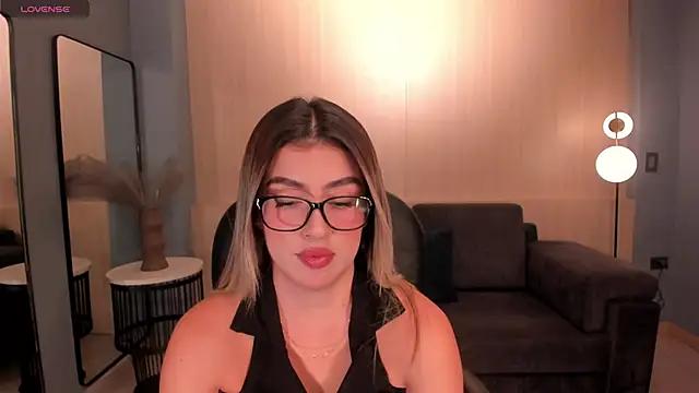 Check-out the world of girls and talk with our steaming hot slutz, bringing your desired characters to life with authentic apparel and cam streams.