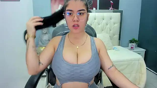Check-out the world of girls and talk with our steaming hot slutz, bringing your desired characters to life with authentic apparel and cam streams.