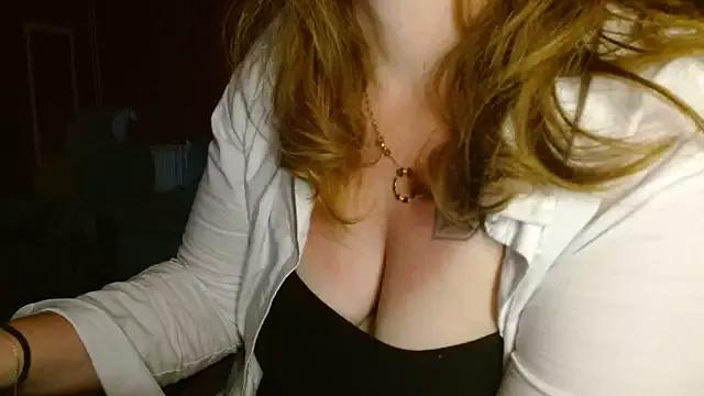 petitoiseau67 from StripChat is Freechat