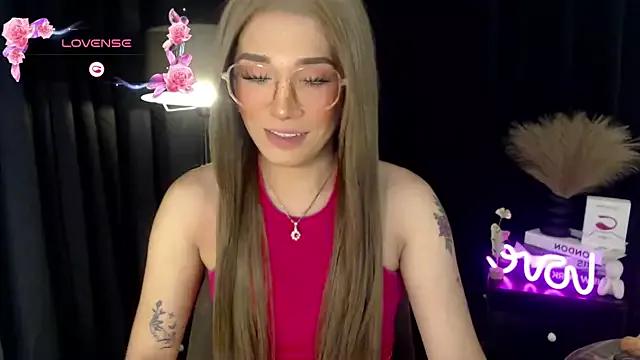 precious_RoseDoll from StripChat is Freechat