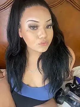 princesssiren from StripChat is Freechat