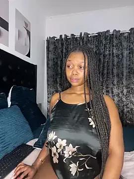 Photos of QueenTee23 from StripChat is Freechat