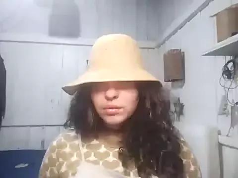 Queenyyy from StripChat is Freechat