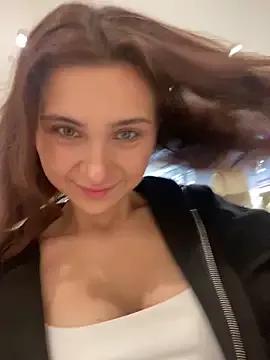 Photos of QuitieLia from StripChat is Freechat