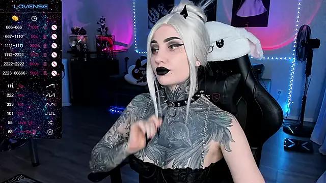 Check-out the world of girls and talk with our steaming hot slutz, bringing your desired characters to life with authentic apparel and cam streams.