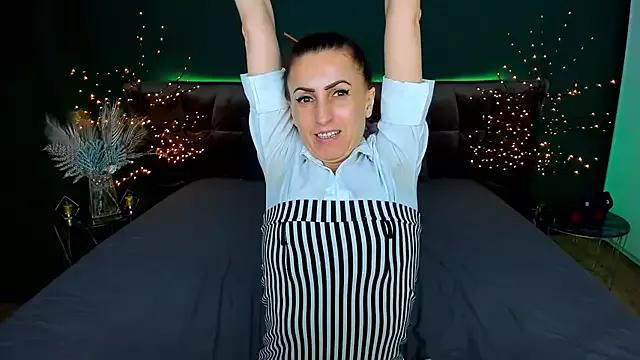 Rebecca_Diamond from StripChat is Freechat
