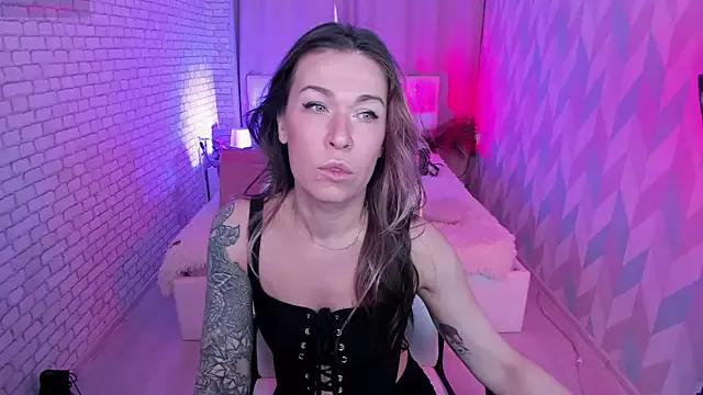 Regina_Foxy from StripChat is Freechat