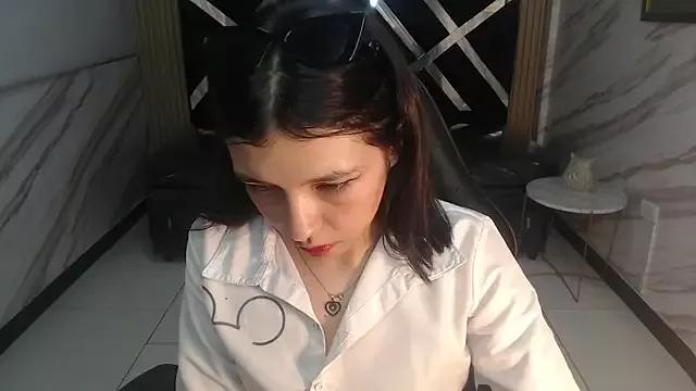 renata_russo_b from StripChat is Freechat