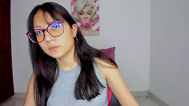 rouse_red from StripChat is Freechat