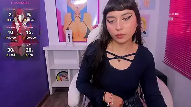 Roxane_white_ from StripChat is Freechat