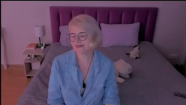 Check-out the world of girls and talk with our steaming hot slutz, bringing your desired characters to life with authentic apparel and cam streams.