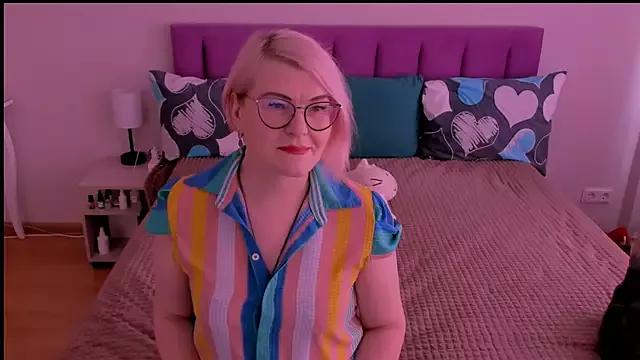 Check-out the world of girls and talk with our steaming hot slutz, bringing your desired characters to life with authentic apparel and cam streams.