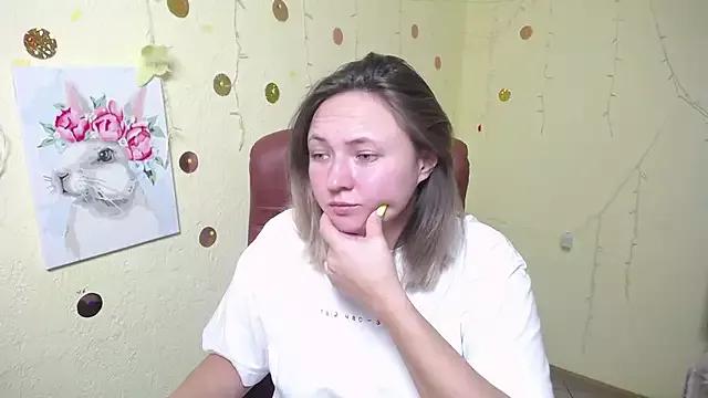 SallyVerda from StripChat is Freechat