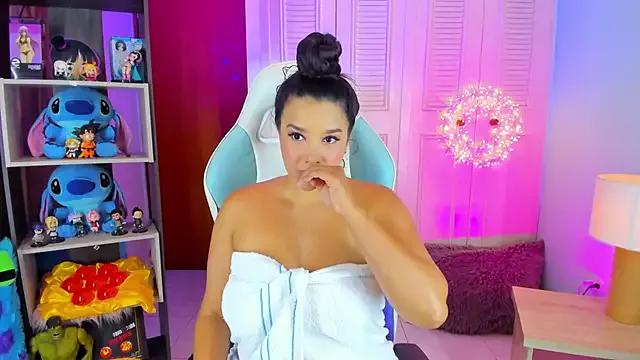 Check-out the world of girls and talk with our steaming hot slutz, bringing your desired characters to life with authentic apparel and cam streams.