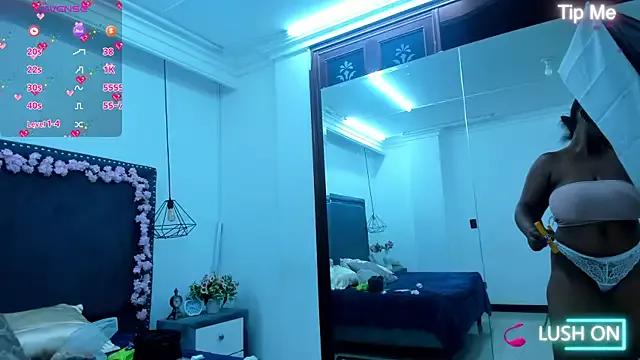 SalomeWins from StripChat is Freechat