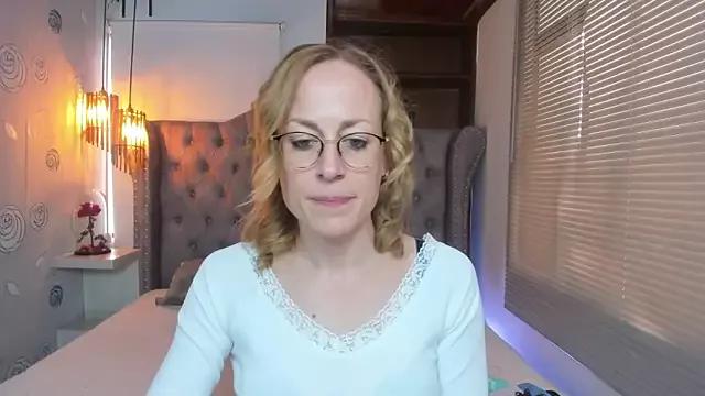 SammySanders from StripChat is Freechat