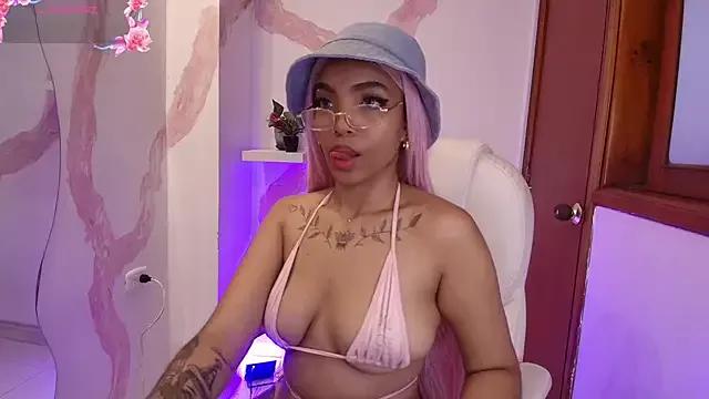 Check-out the world of girls and talk with our steaming hot slutz, bringing your desired characters to life with authentic apparel and cam streams.