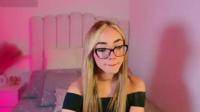 Check-out the world of girls and talk with our steaming hot slutz, bringing your desired characters to life with authentic apparel and cam streams.