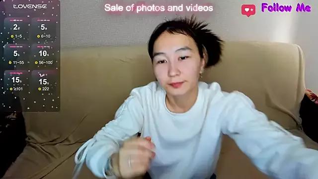 SaraXray from StripChat is Freechat