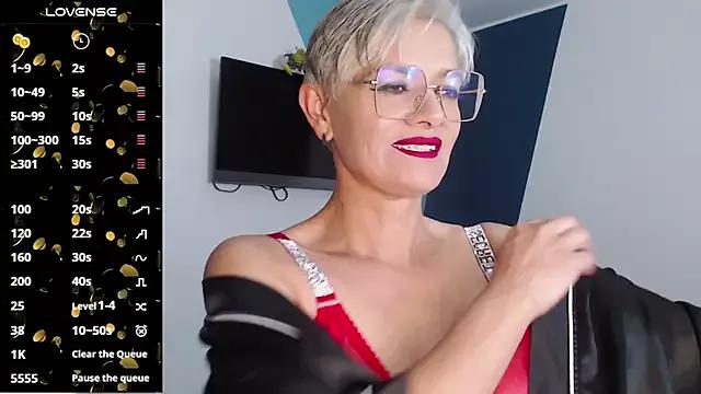 scarlett_paris22 from StripChat is Freechat