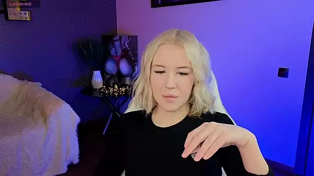 Check-out the world of girls and talk with our steaming hot slutz, bringing your desired characters to life with authentic apparel and cam streams.