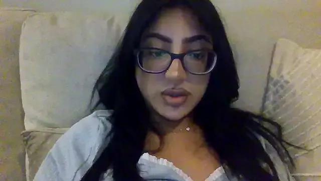 SexySophiaUK from StripChat is Freechat
