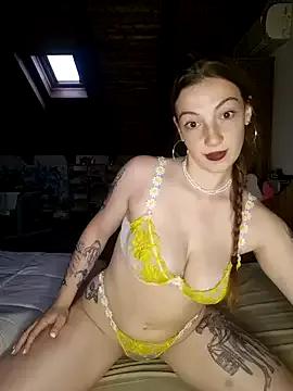 sexyy_naughty from StripChat is Freechat
