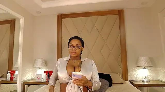 SheilaCoopers_ from StripChat is Freechat