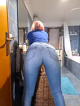 Photos of Silvia_Zeno from StripChat is Freechat