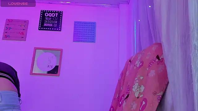 Check-out the world of girls and talk with our steaming hot slutz, bringing your desired characters to life with authentic apparel and cam streams.
