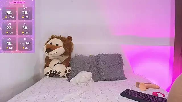Check-out the world of girls and talk with our steaming hot slutz, bringing your desired characters to life with authentic apparel and cam streams.